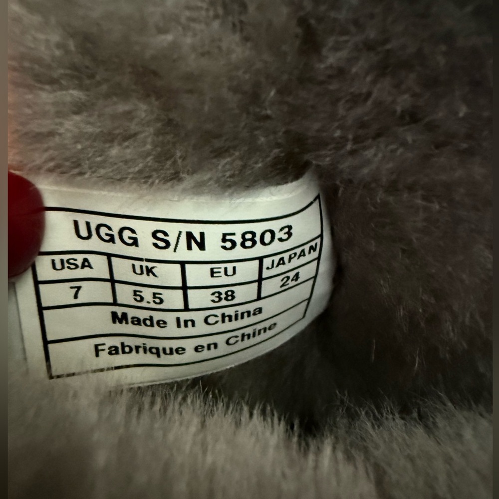 UGG Women's Bailey Button Boots - Picture 10 of 10